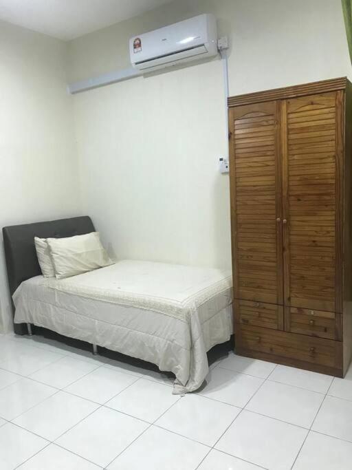 Hj Homestay Kuala Terengganu Exterior foto
